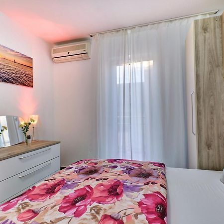 Calma Sea View Rooms 말리로시니 외부 사진